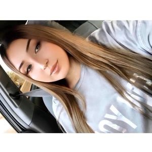 Meet your Posher, Liana